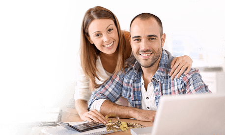 Paar, dass Altgold verkauft