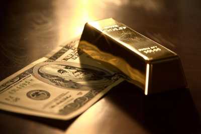 Gold schlägt Dollar & Aktien: 2025 mit 30 % Rendite vorn